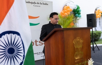Charge d Affaires Suresh Kumar read excerpts from the speech of Hon'ble Rashtrapati ji delivered on the eve of the Independence Day of India. Cd'A interacted with Indian diaspora and friends of India. Vice Foreign Minister of Venezuela H.E. Tatiana Pugh was the Guest of Honour on this occasion.